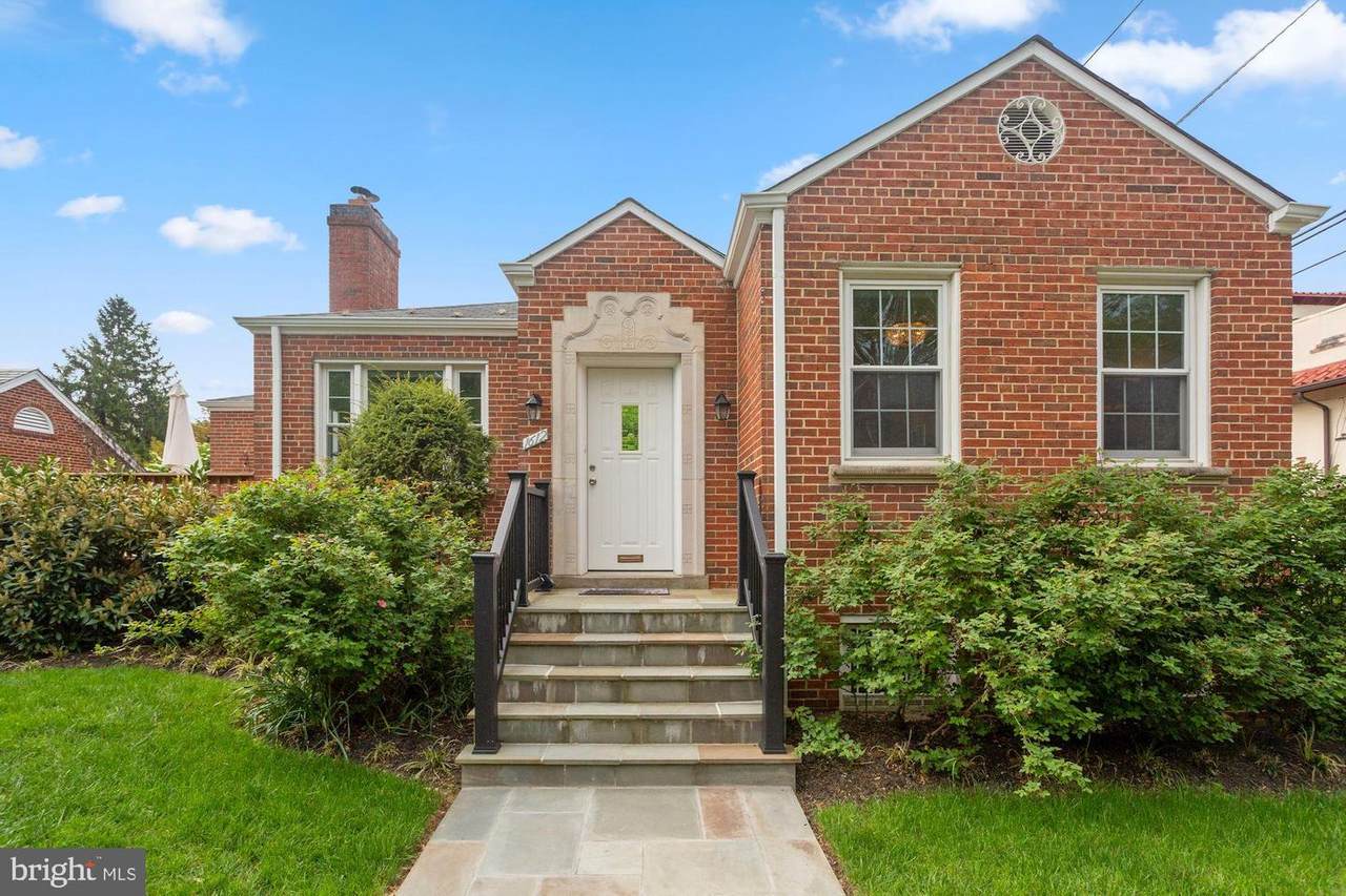 1612 Van Buren Street - Photo 1