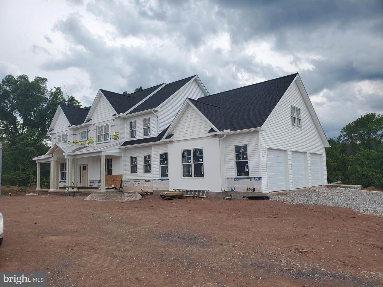 405 Willow Oak Drive - Photo 1