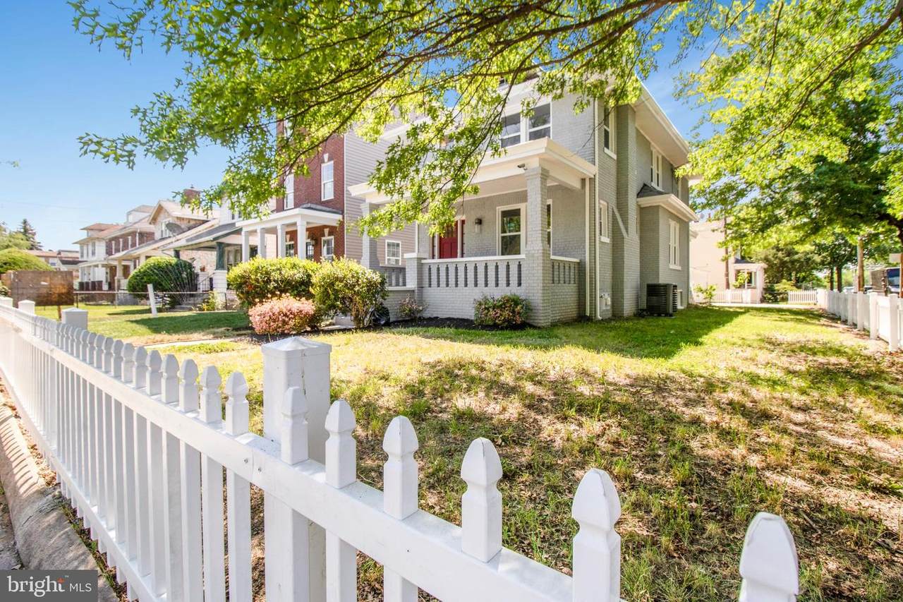 3001 7TH Street - Photo 1