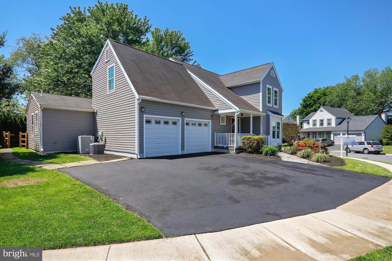 18525 Cape Jasmine Way - Photo 1