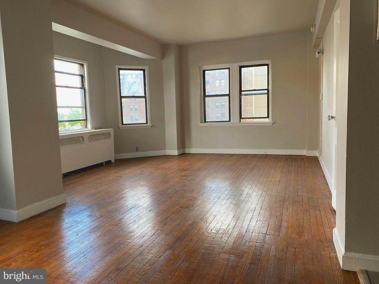 1321-23 Spruce Street - Photo 1