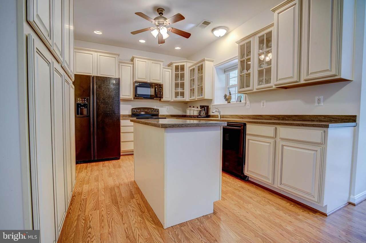 37766 Mohawk Drive - Photo 1