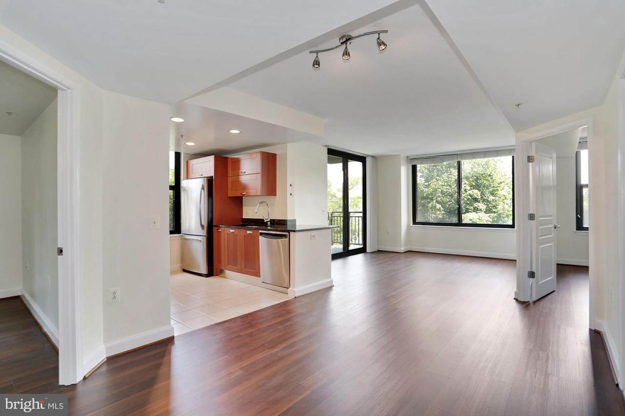2451 Midtown Avenue - Photo 1