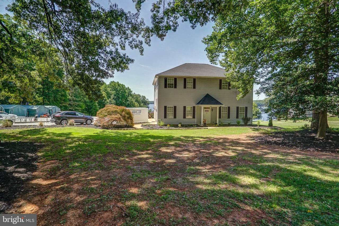 541 Lake Anna Drive - Photo 1