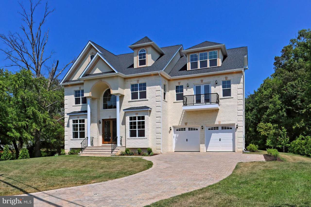 8512 Lewinsville - Photo 1