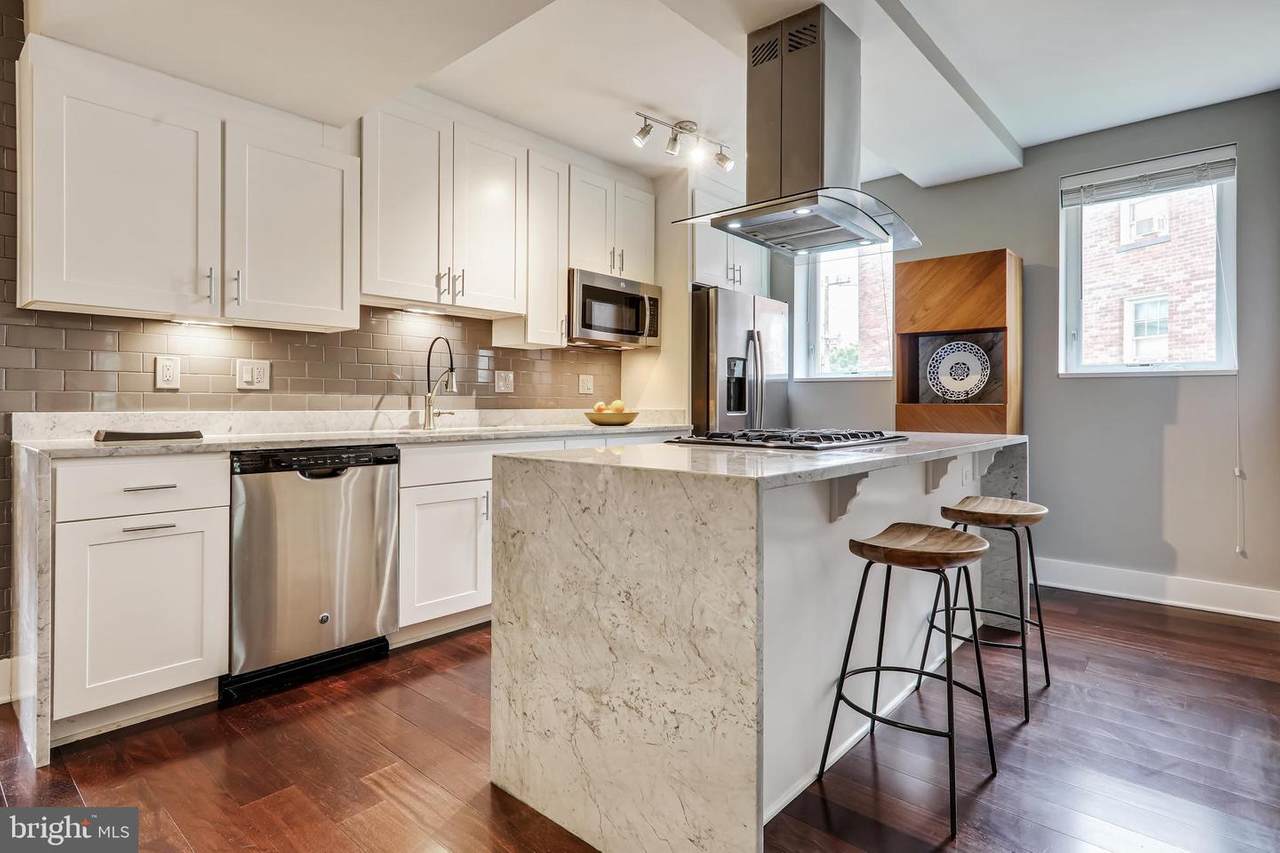 110 Gallatin Street - Photo 1