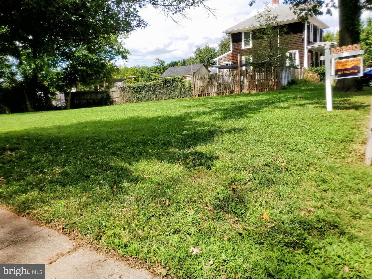 10514 Warfield St. - Photo 1