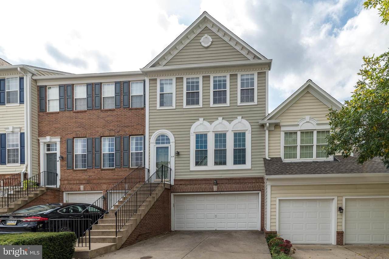 44 Charter Oak Court - Photo 1