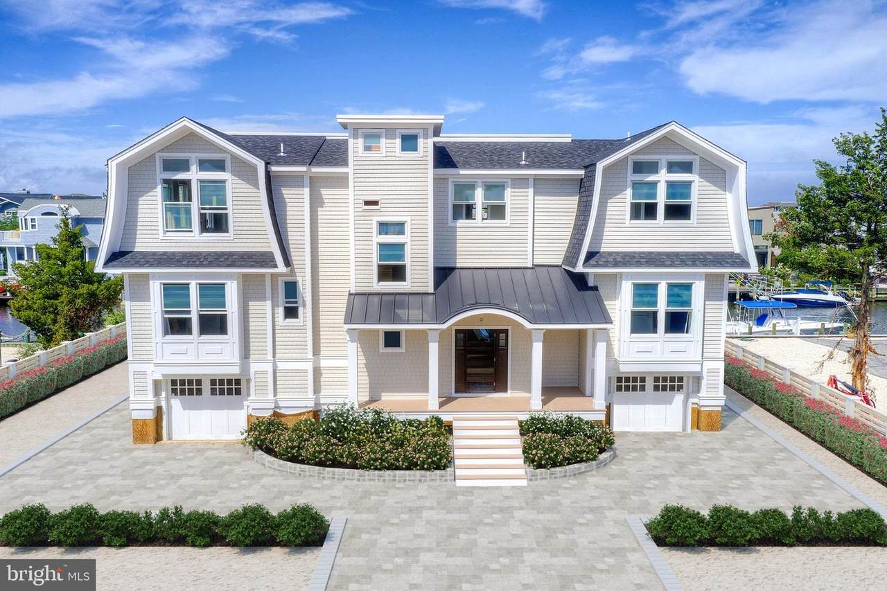 205 Nautilus Drive - Photo 1