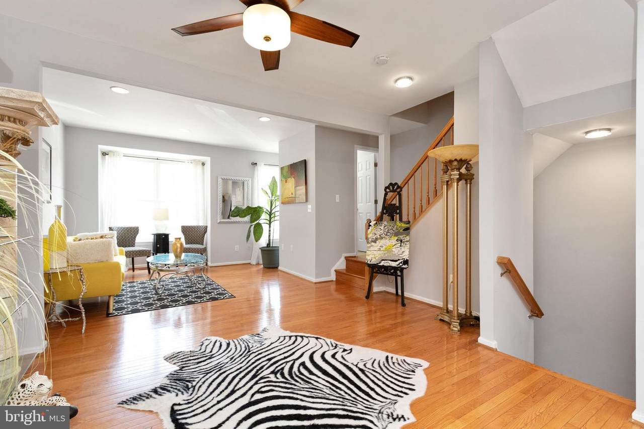 20241 Brookview Square - Photo 1
