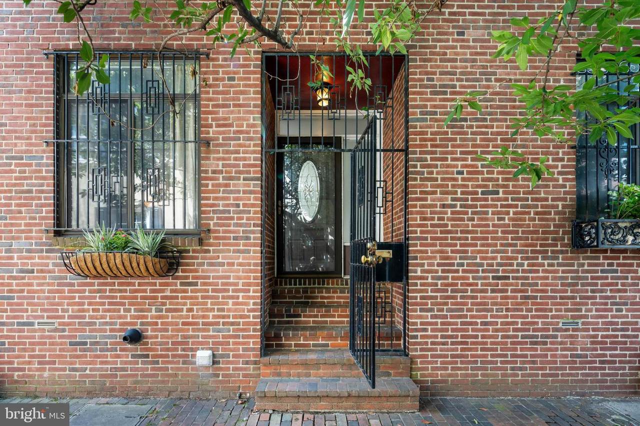 1010 Addison Street - Photo 1