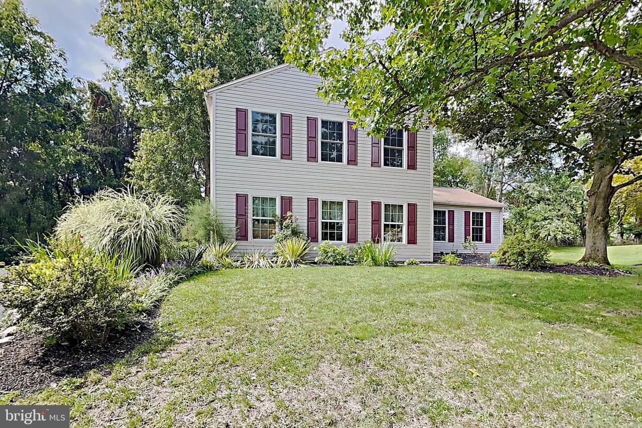 951 Carriage House Court - Photo 1