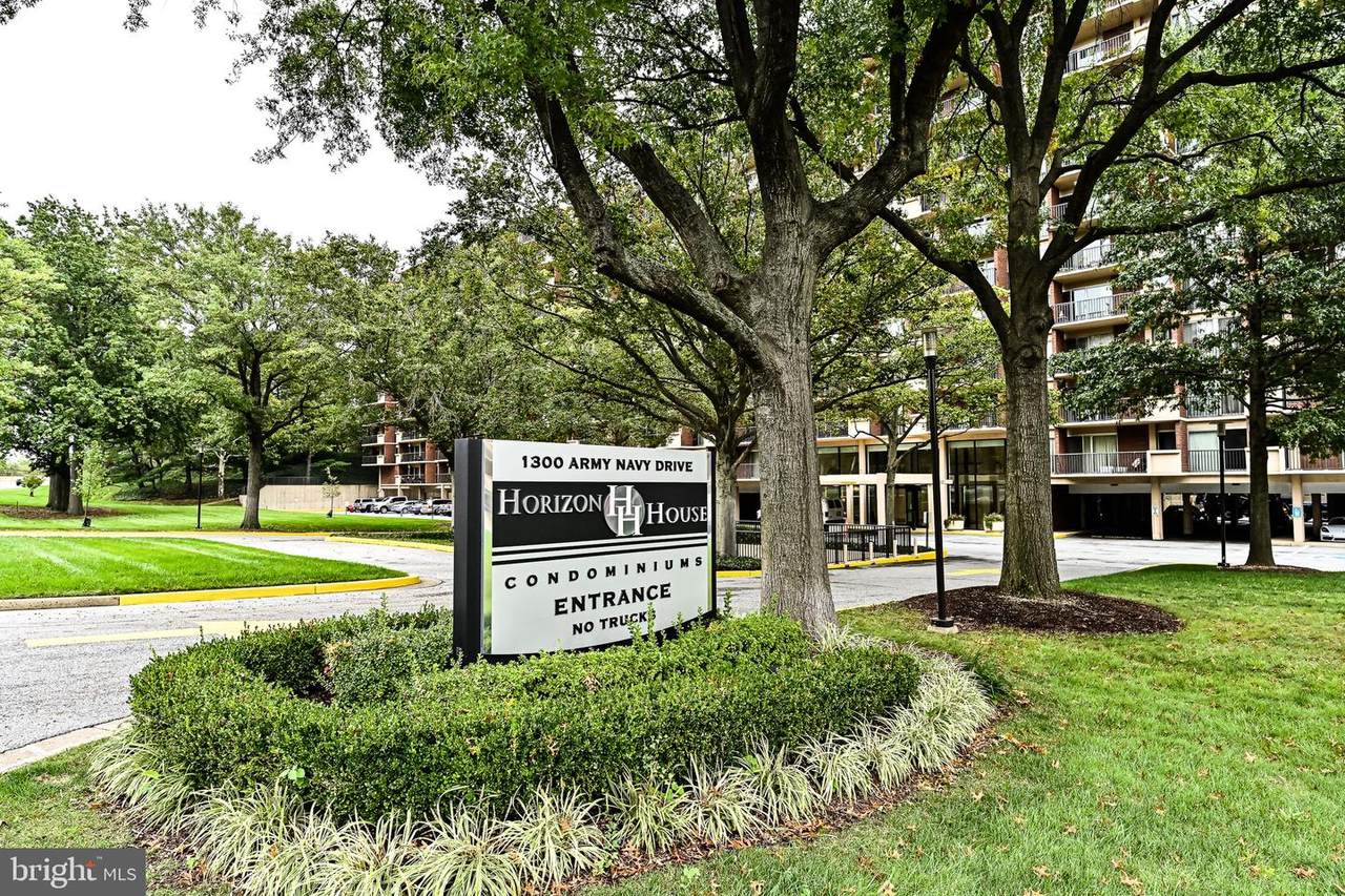 1300 Army Navy Drive - Photo 1