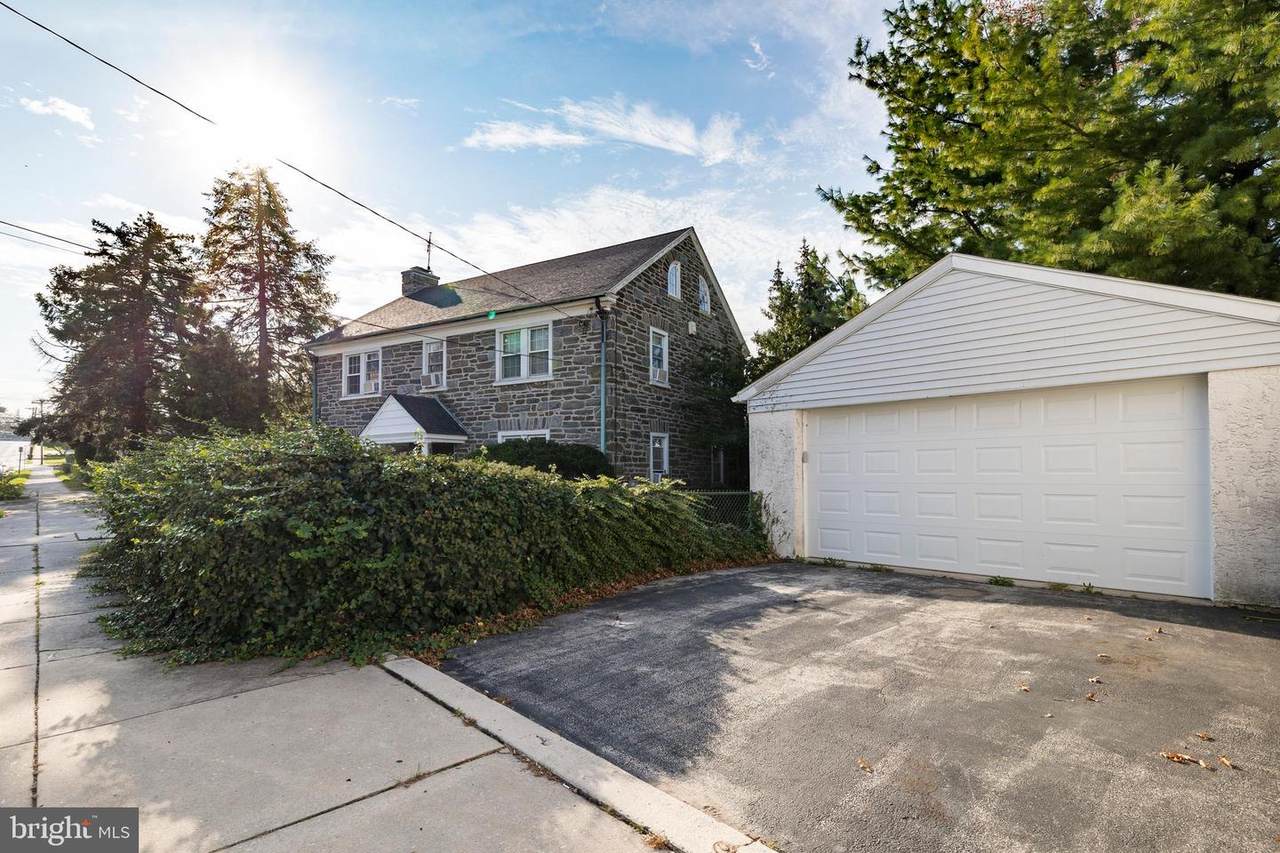 711 Marshall Street - Photo 1