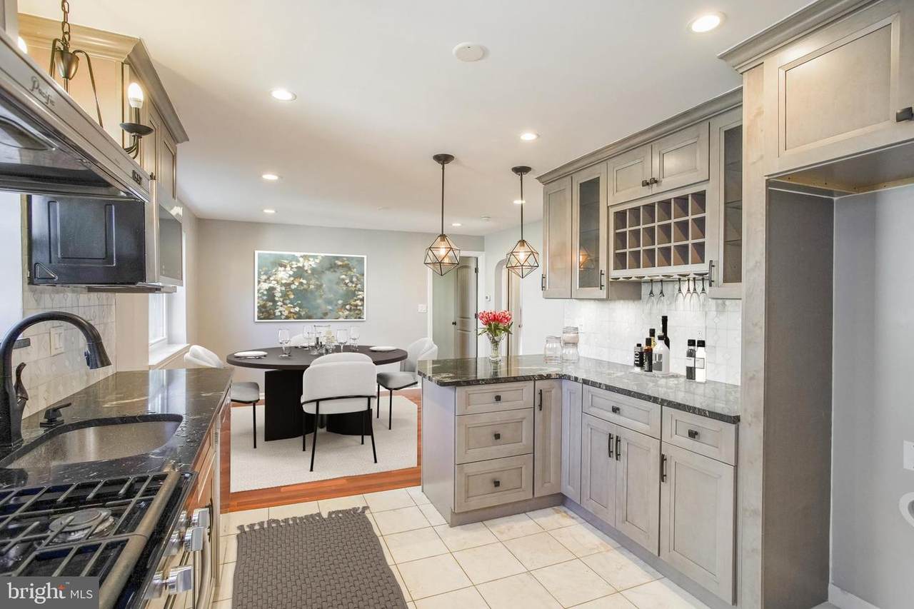 1455 Manoa Road - Photo 1