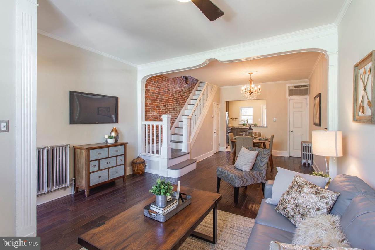 1409 Percy Street - Photo 1