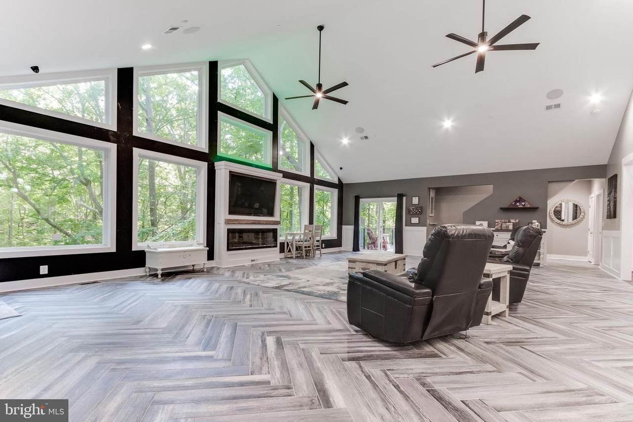 8635 Locust Grove Drive - Photo 1