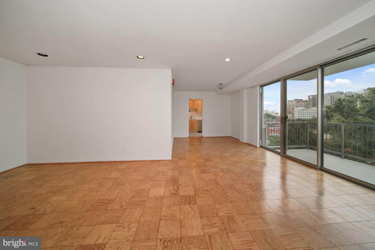 4977 Battery Lane - Photo 1