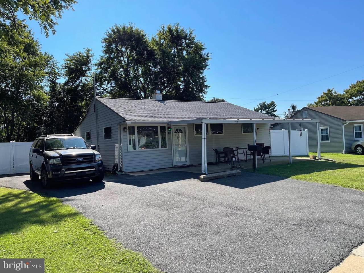 7 Angola Road - Photo 1