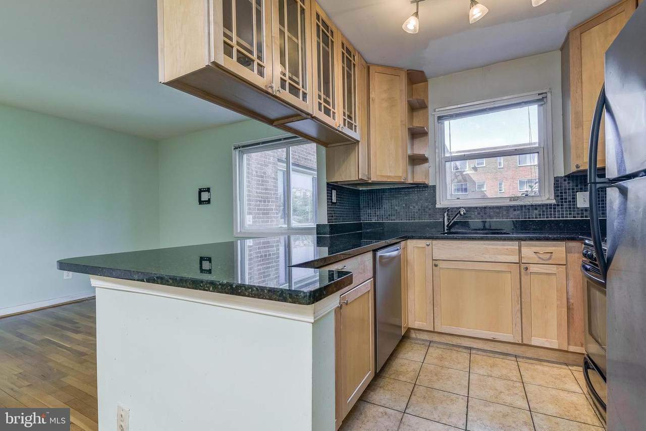 116 Lee Avenue - Photo 1