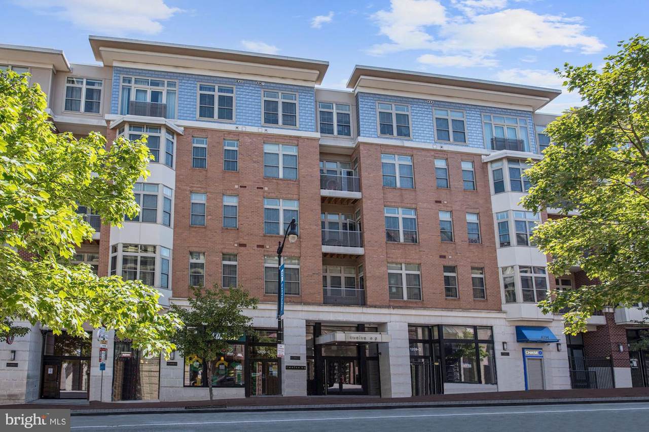 1209 Charles Street - Photo 1