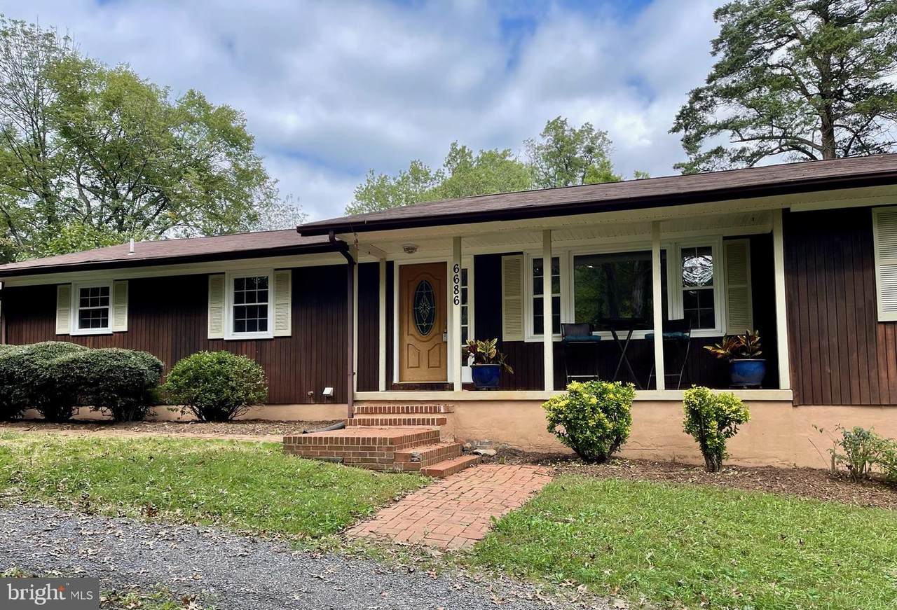 6686 Riley Road - Photo 1