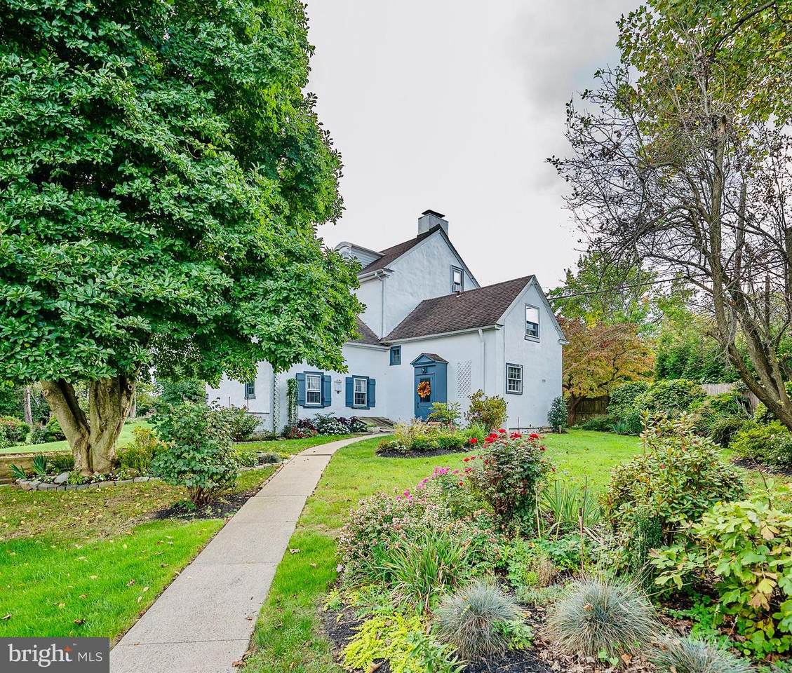 571 Newtown Street Road - Photo 1