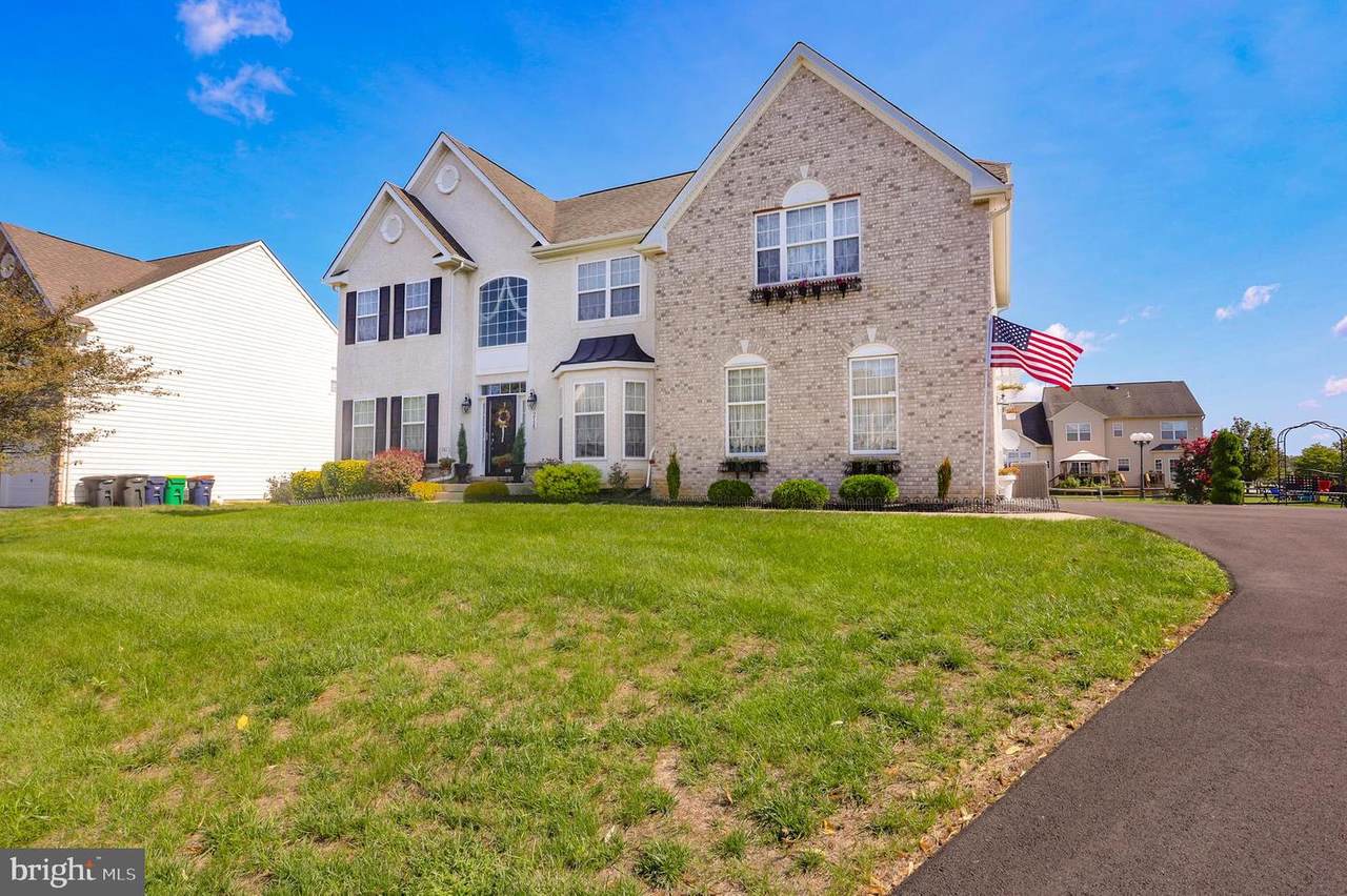 214 Bucktail Drive - Photo 1