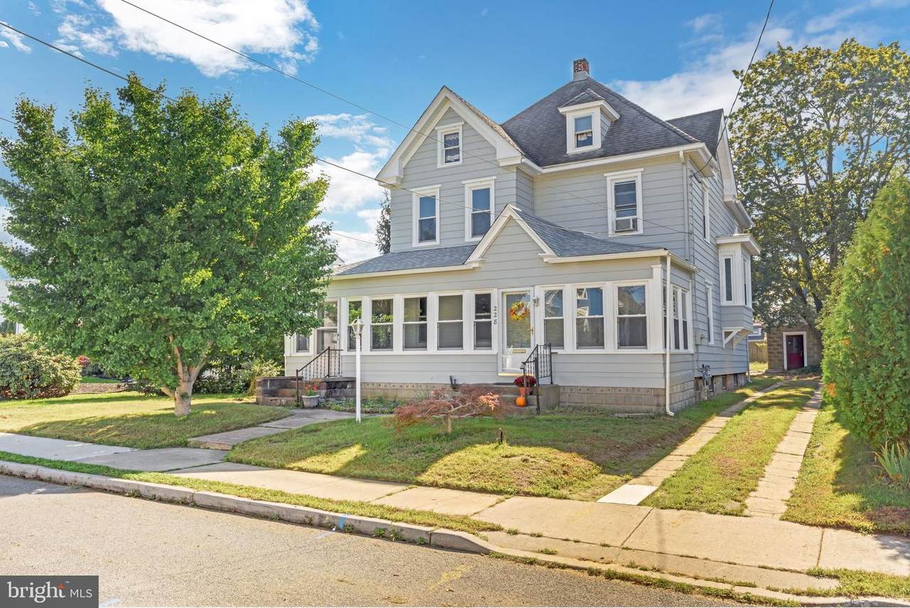 228 Maple Street - Photo 1