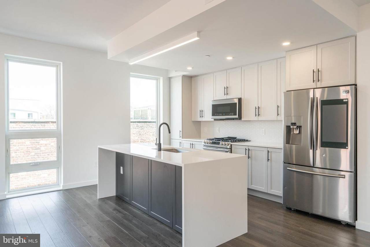 1501 31ST Street - Photo 1