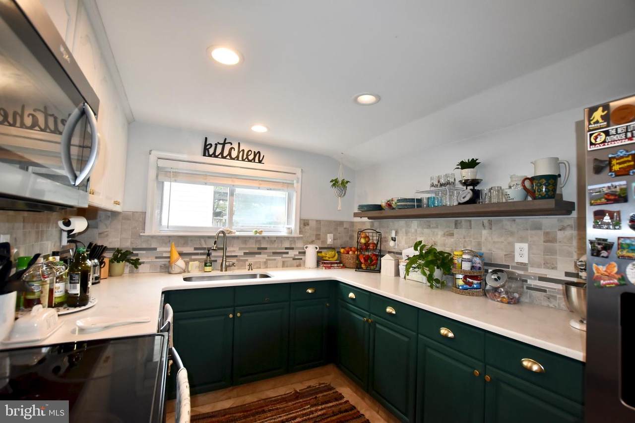 33 Myrtle Avenue - Photo 1