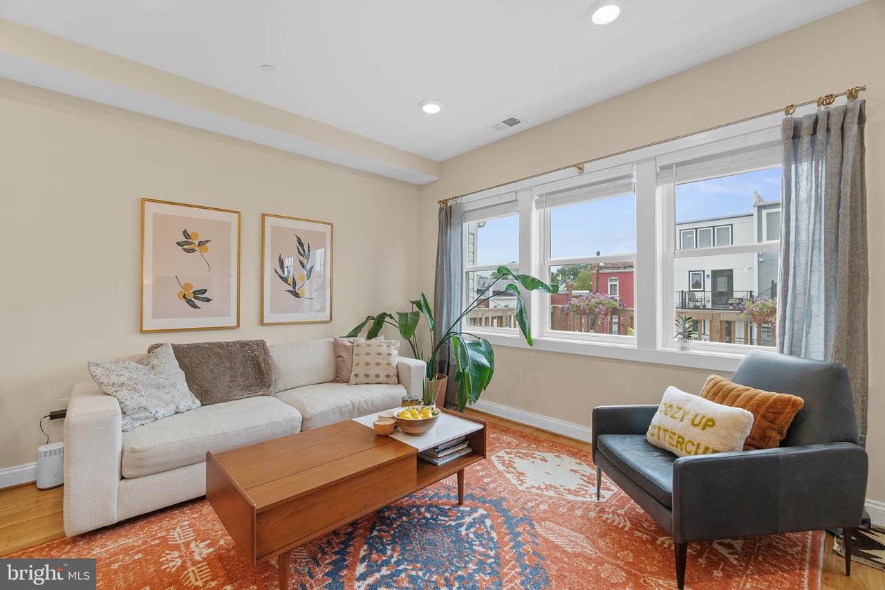 114 Todd Place - Photo 1