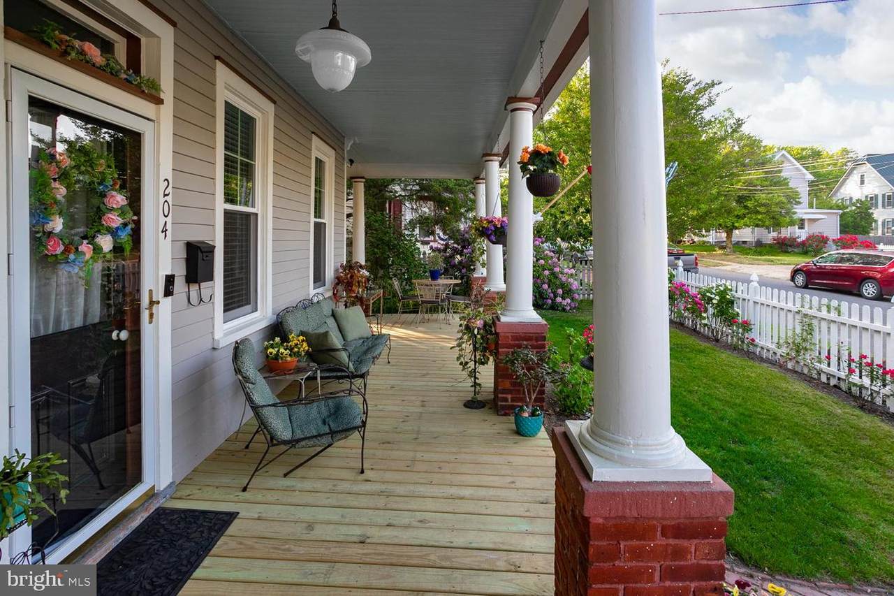 204 Cherry Street - Photo 1