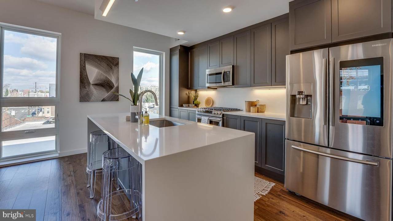 1501 31ST Street - Photo 1