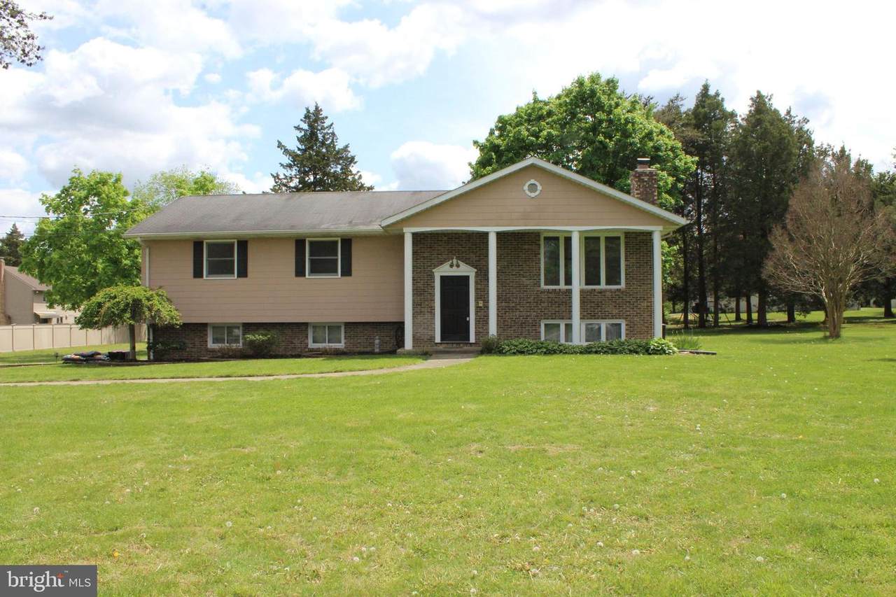 420 Oak Avenue - Photo 1