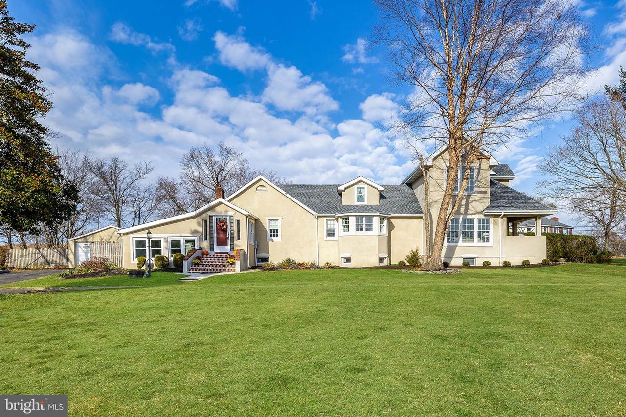 14 Evesboro Medford Road - Photo 1