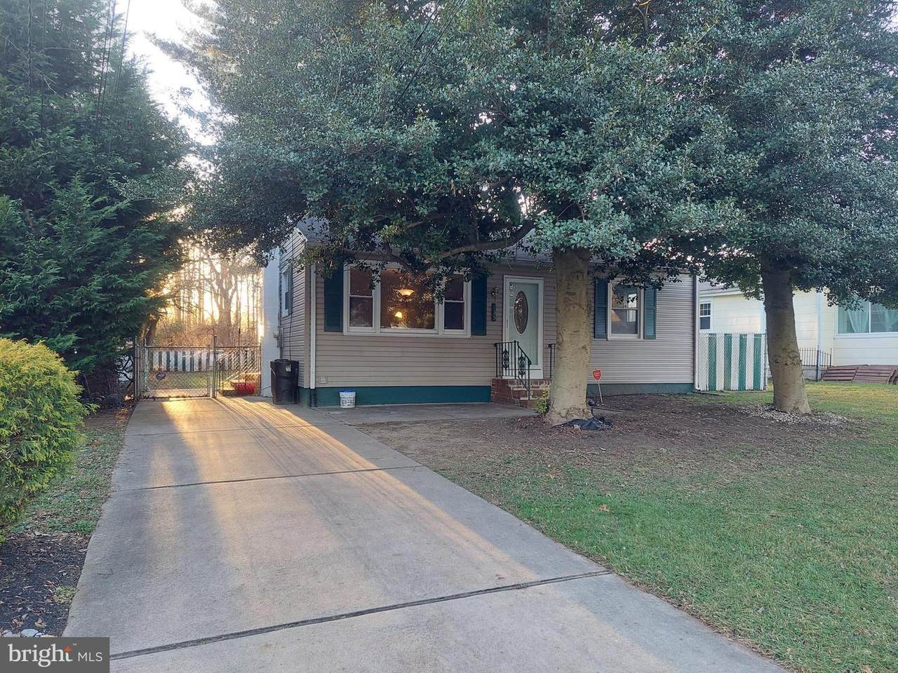 135 Harding Avenue - Photo 1