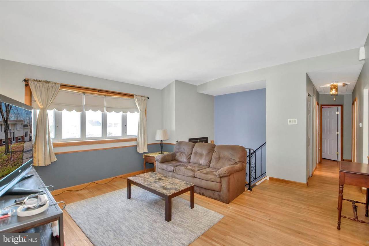 909 Lois Drive - Photo 1