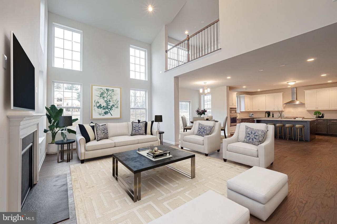 184 Bowery Lane - Photo 1