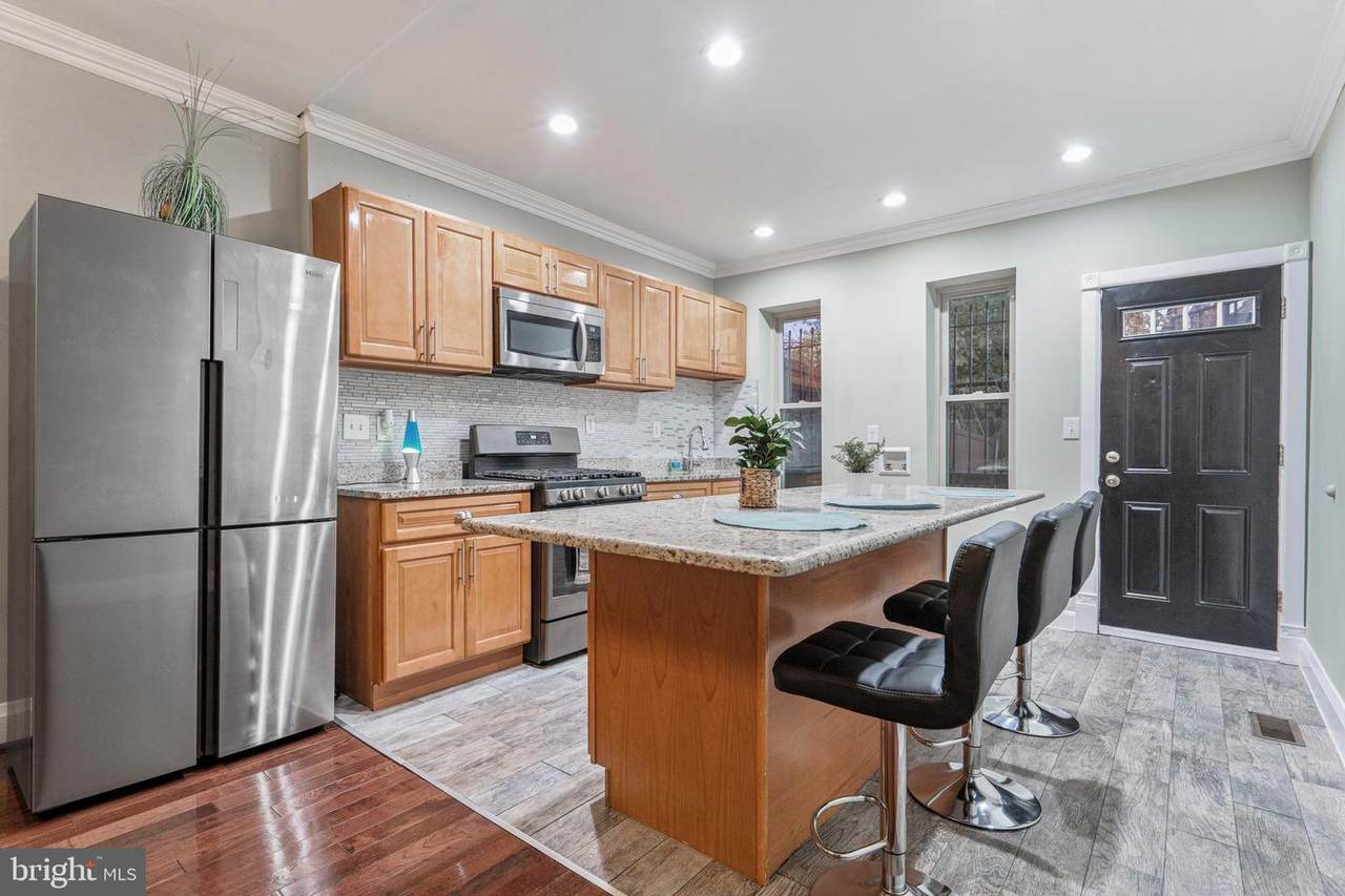 335 Calhoun Street - Photo 1