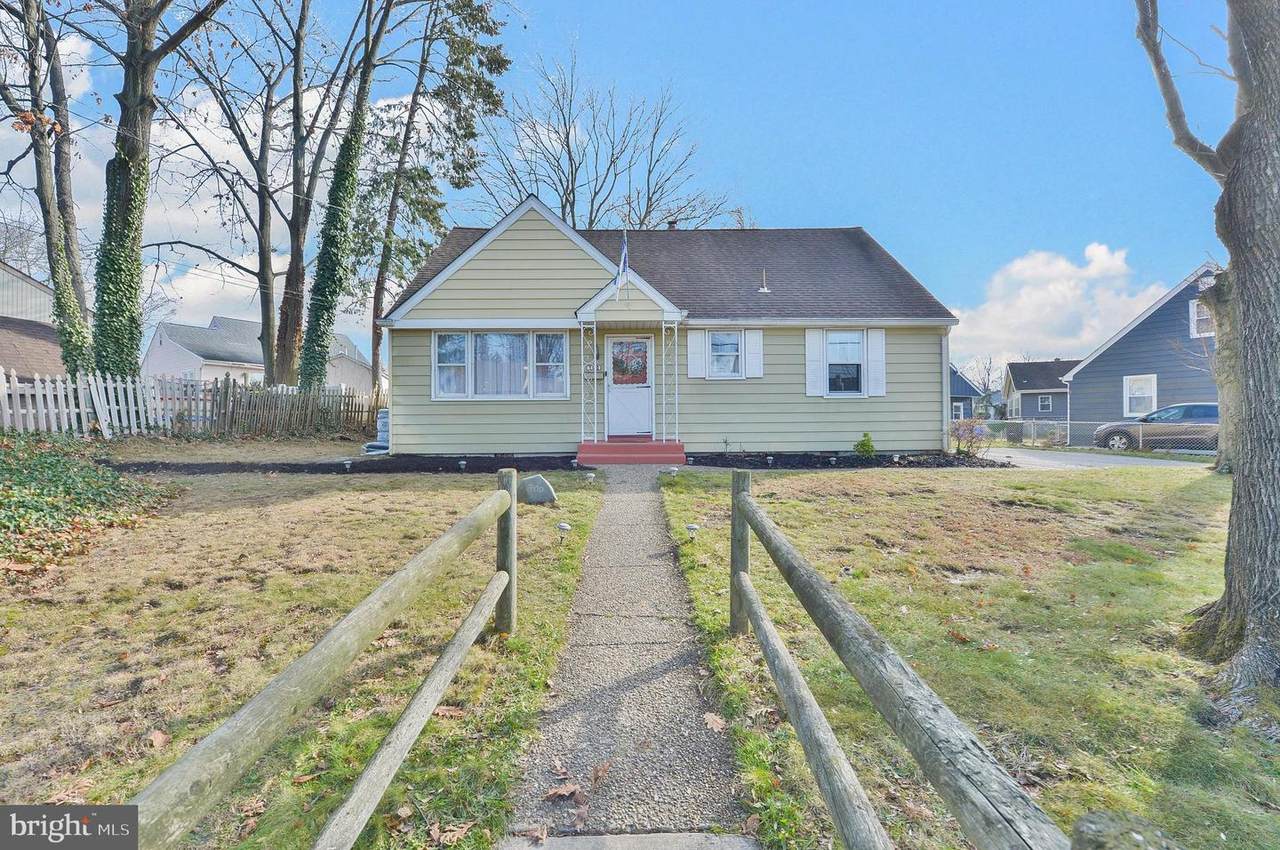 300 Holly Avenue - Photo 1