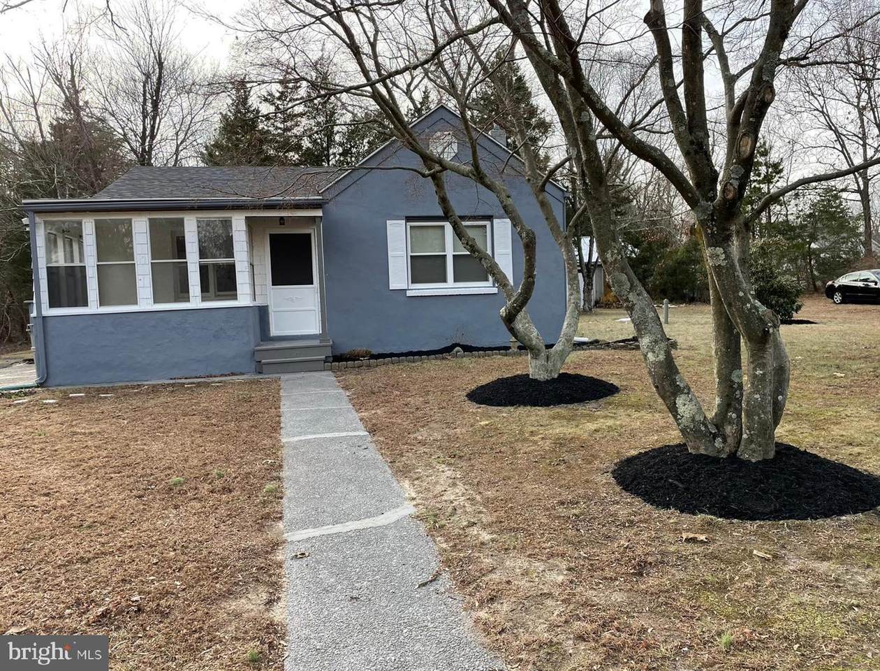 320 Cedar Avenue - Photo 1