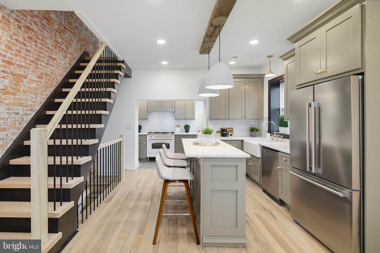 1012 Wharton Street - Photo 1