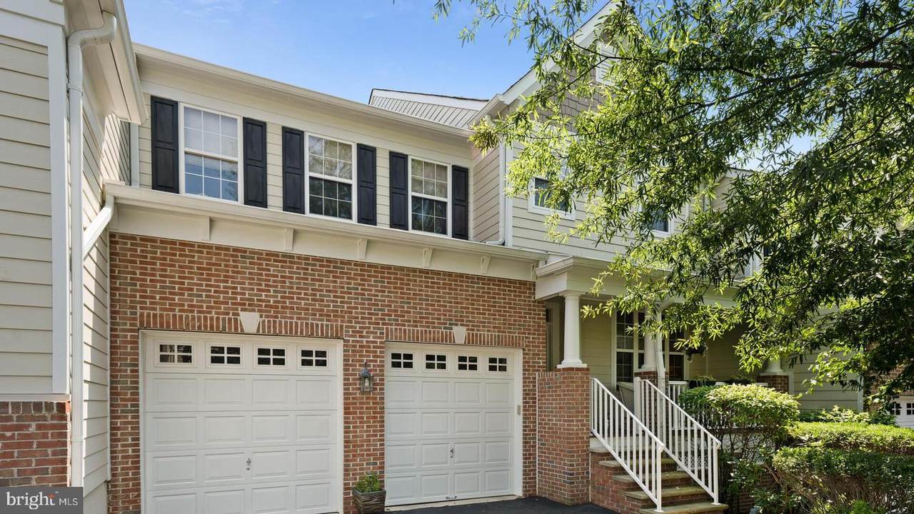 263 Holcombe Way - Photo 1