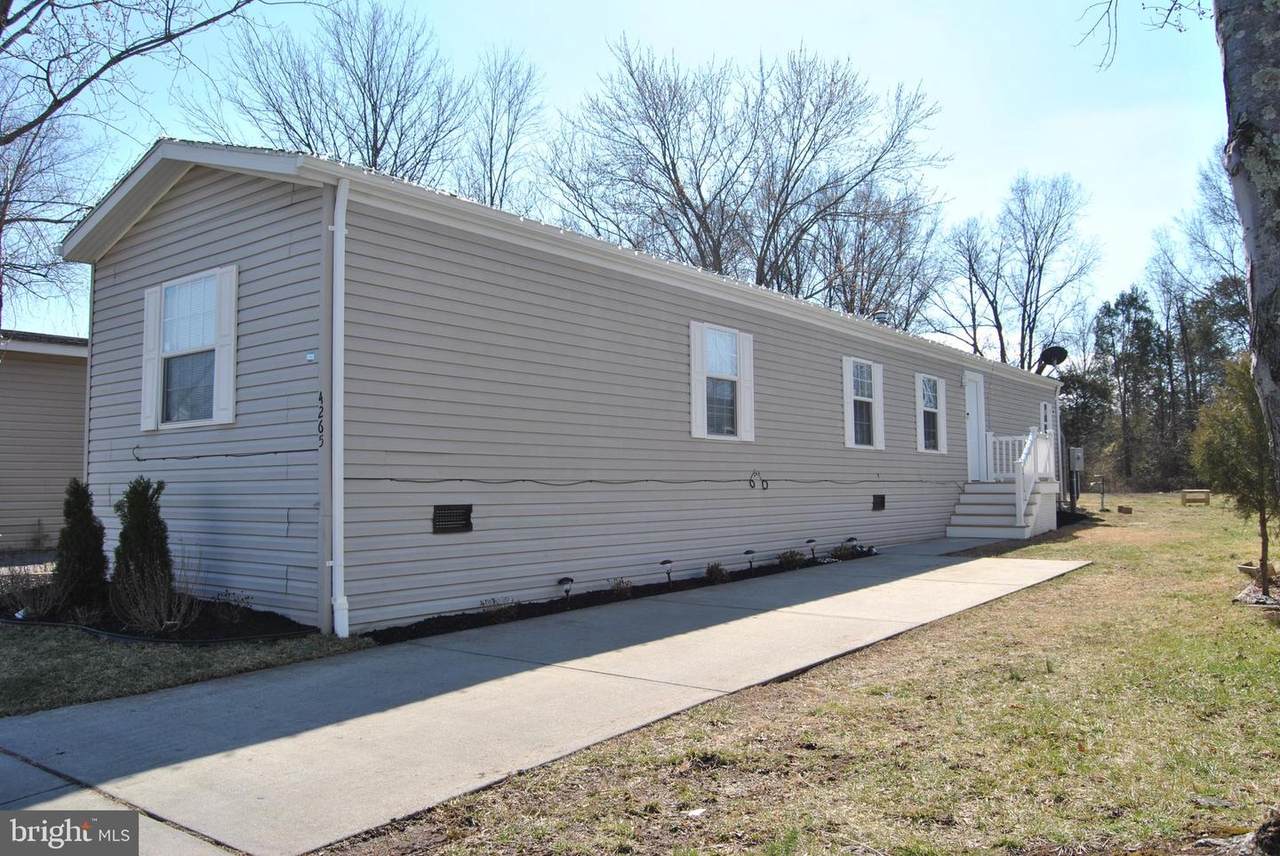 4265 Airline Parkway - Photo 1
