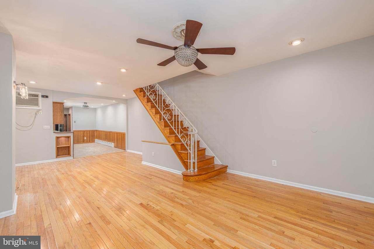 2510 9TH Street - Photo 1