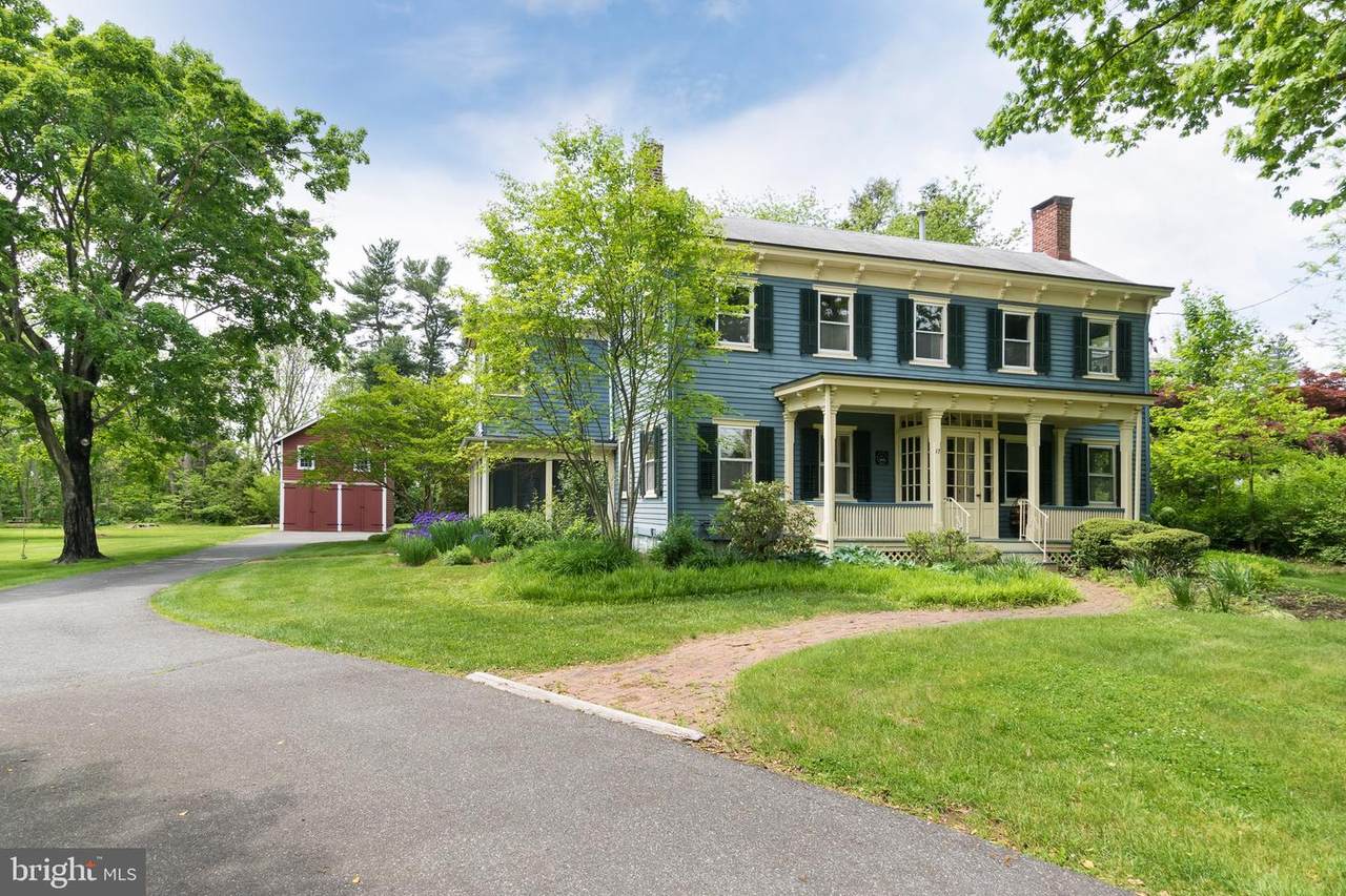 17 Bunker Hill Drive - Photo 1