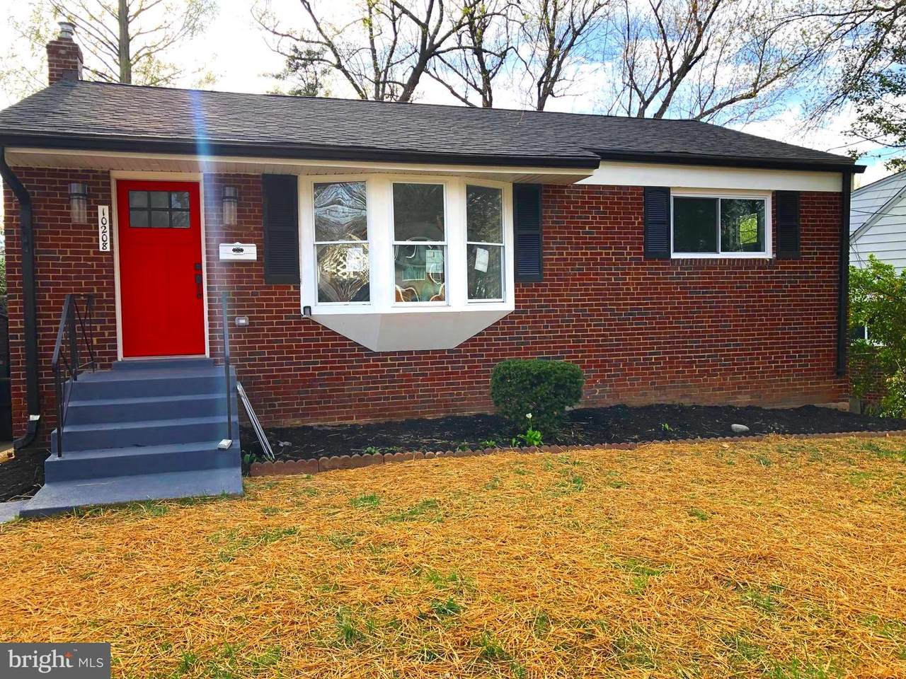 10208 Calumet Drive - Photo 1