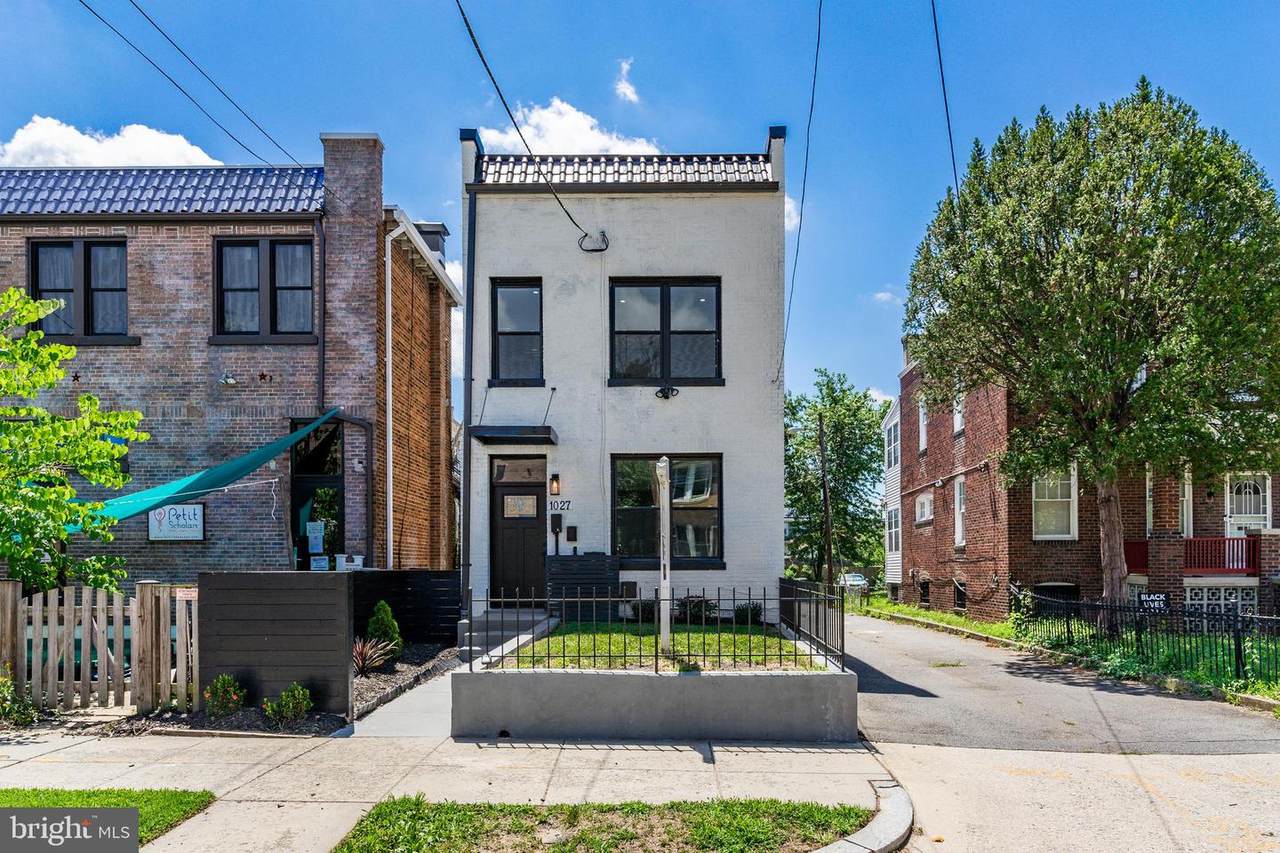 1027 Hamlin Street - Photo 1