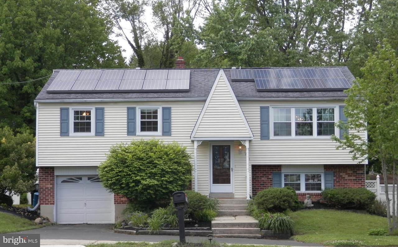 3208 Meetinghouse Rd - Photo 1